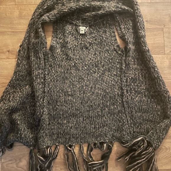 Escio Sleeveless Sweater Vest Small – Mixed Neutral Tone Knit with Fringe - Picture 7 of 13